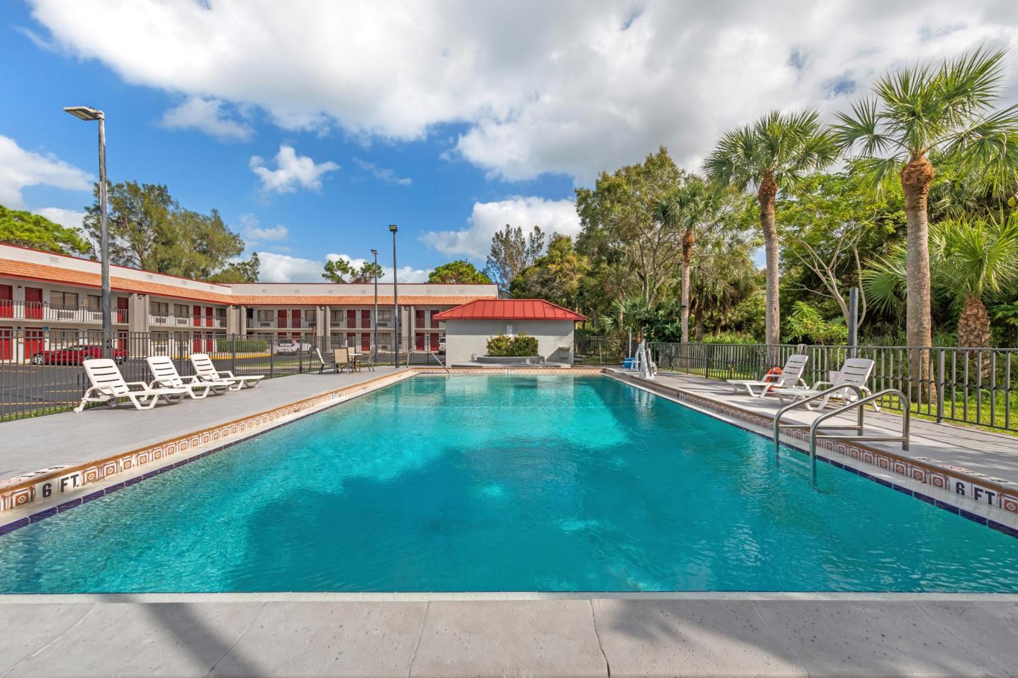 Red Roof Inn Ft Pierce Fort Pierce Εξωτερικό φωτογραφία