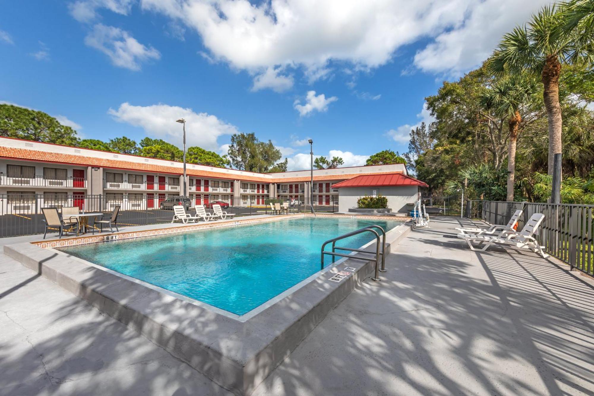 Red Roof Inn Ft Pierce Fort Pierce Εξωτερικό φωτογραφία